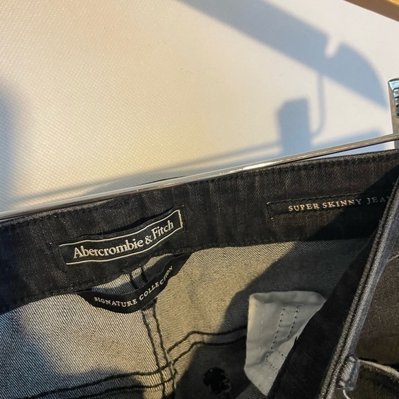 Abercrombie and Fitch Denim Jeans Super Skinny Black Patchwork Distressed 31x30 - Picture 4 of 7